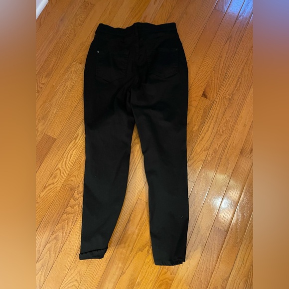Pilcro Denim - Anthropology Pilcro designed in Philadelphia 
Size 29
